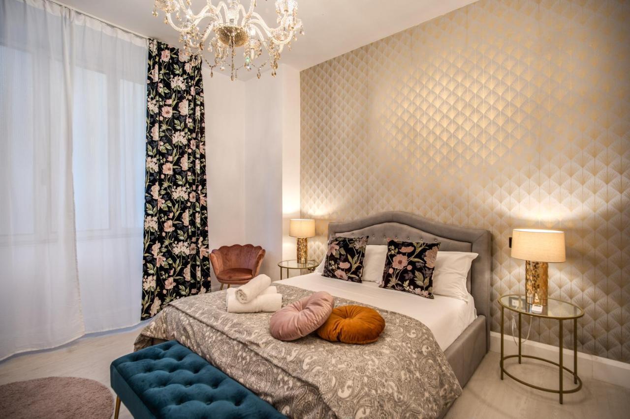 Aweshomeitaly - White Mirrors Apartment ปิซา ภายนอก รูปภาพ